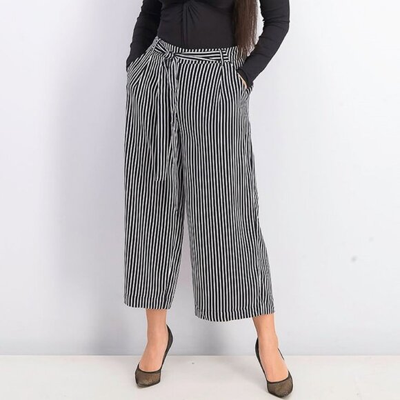 Maison Jules Striped Wide-Leg Tie-Front Capri Pants - Picture 1 of 5